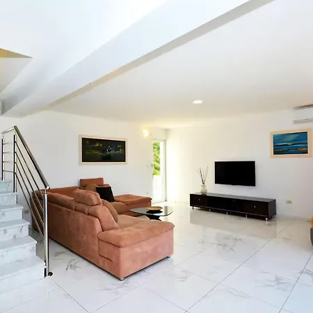 Ferienhaus In With Private Swimming Pool, Be Inside Or Outside