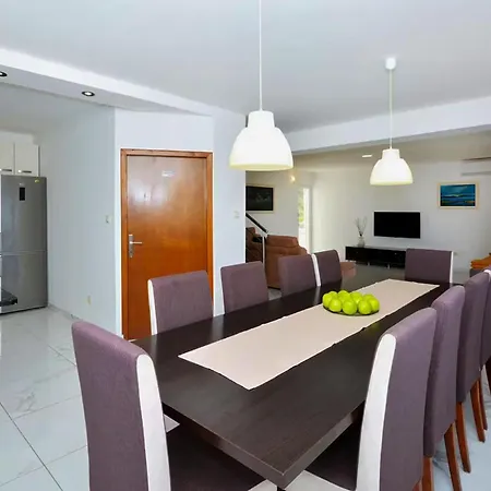 In With Private Swimming Pool, Be Inside Or Outside * Podstrana